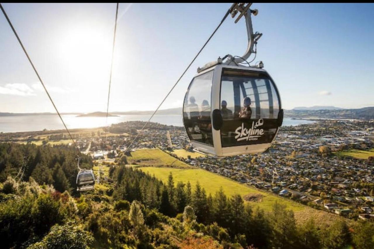 Skyline Mountain View Lodge Up To 16 People روتوروا المظهر الخارجي الصورة